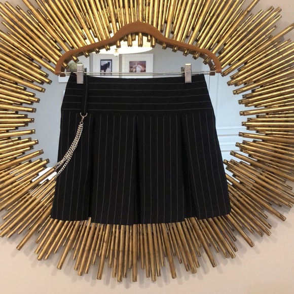 Vintage Dresses & Skirts - Vintage Pinstriped Mini Skirt With Chain